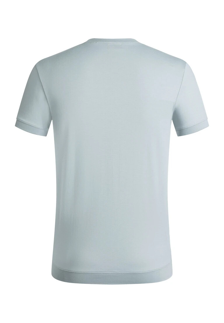 round neck t-shirt