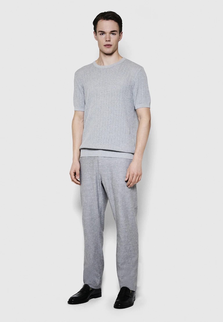 knit round neck t-shirt