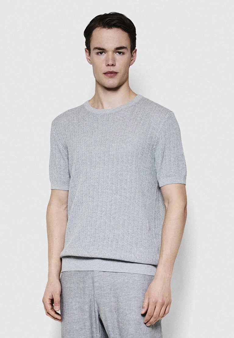 knit round neck t-shirt
